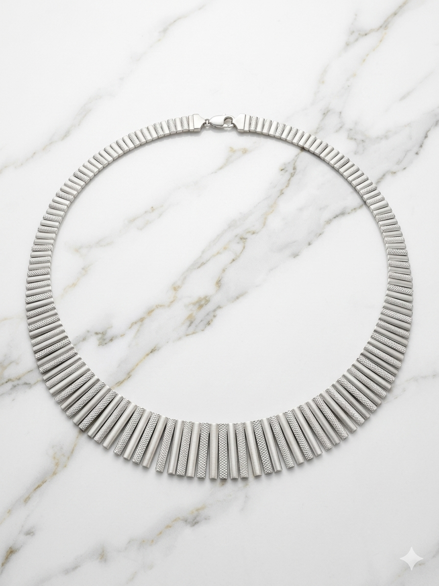 Collar con Barra Graduada de Plata Fina