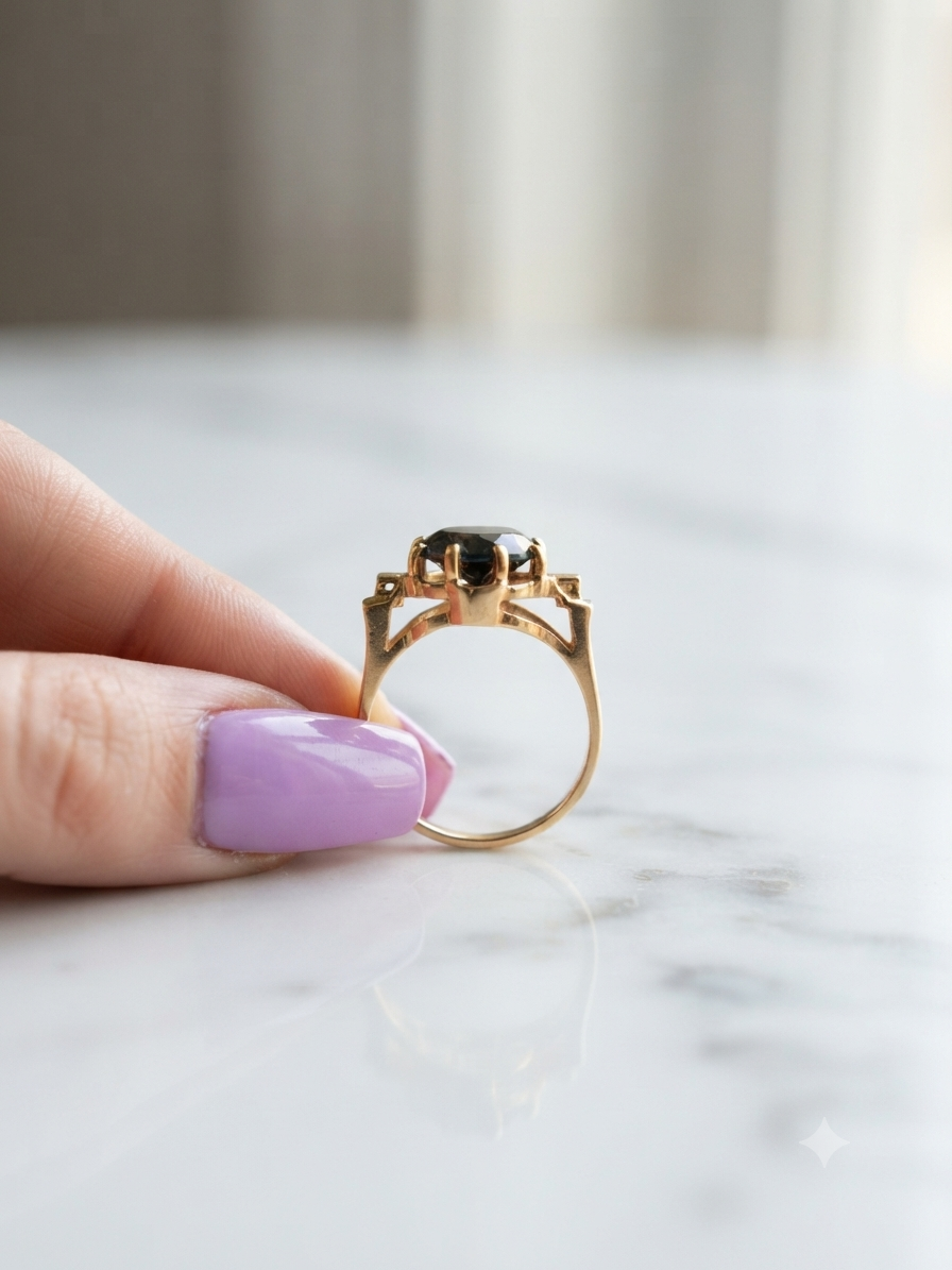 Vintage 10K Gold Hematite Star Prong Solitaire Ring