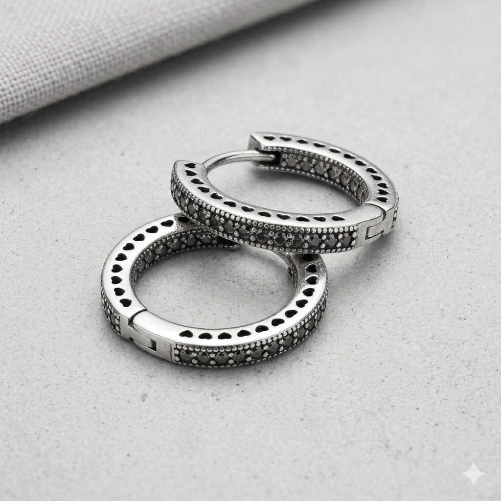 Boucles d'oreilles créoles pavées en moissanite noire en argent sterling