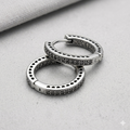 Boucles d'oreilles créoles pavées en moissanite noire en argent sterling