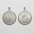 Pendentif pièce feuille d'érable canadienne en argent 2022 | 1 oz argent pur .9999